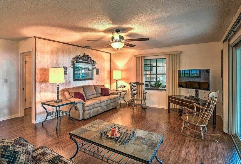 Lakefront Frostproof Vacation Rental W/ Beach!