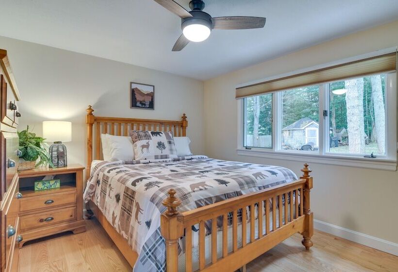 Lakefront Naples Retreat With Docks & Fire Pits!