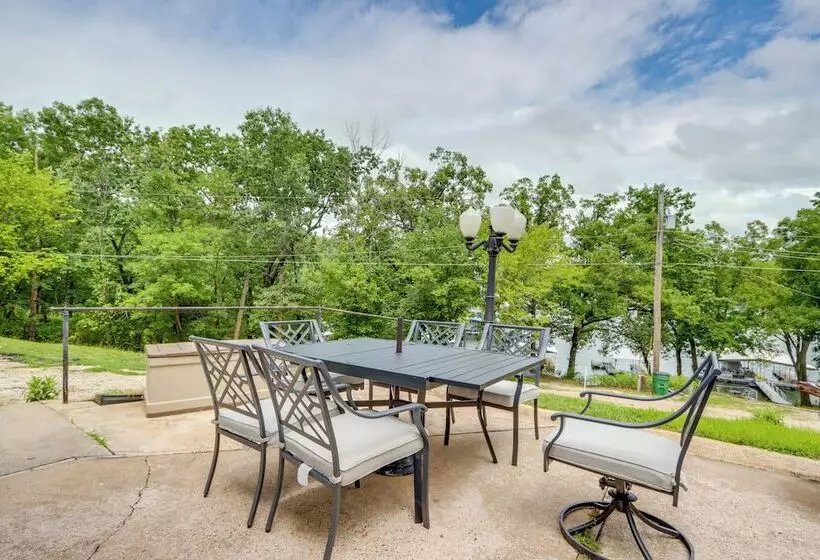 8 Mi To Beach: Lake View Haven In Linn Creek!