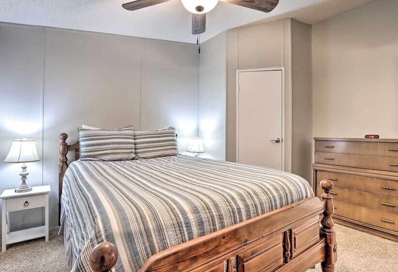 8 Mi To Beach: Lake View Haven In Linn Creek!