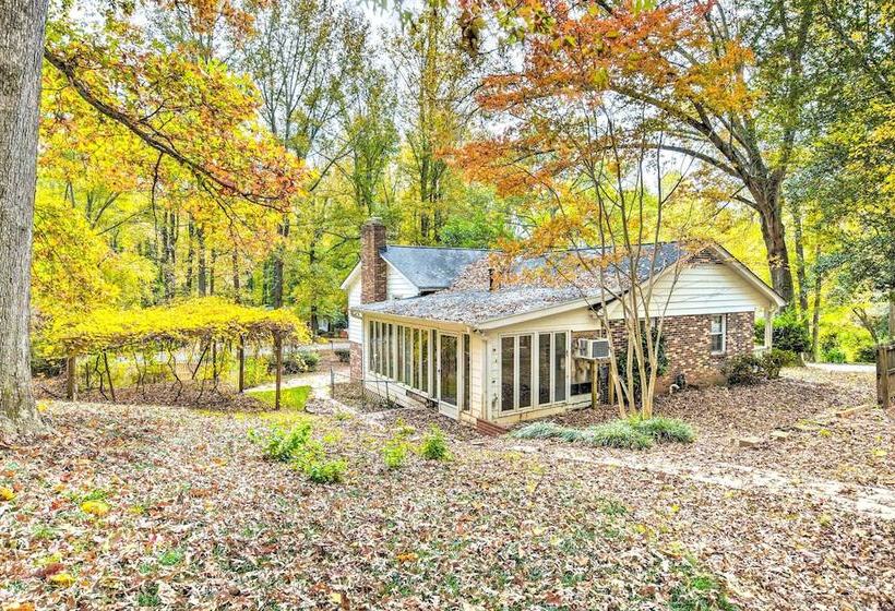 Lovely Taylors Home: 8 Mi To Dtwn Greenville!