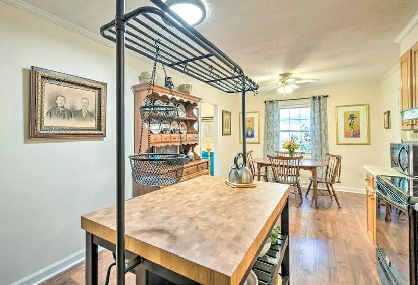 Lovely Taylors Home: 8 Mi To Dtwn Greenville!