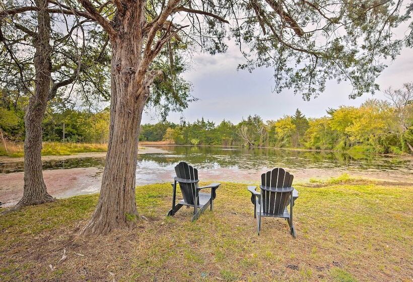 Nini S Love  Cottage W/ Deck + Fishing Pond!