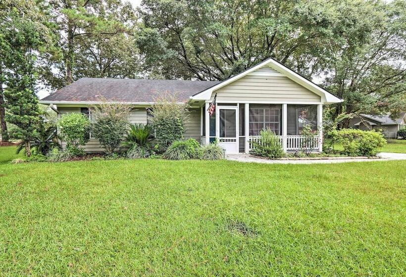 Peaceful Beaufort Home W/ Front Porch + Grill