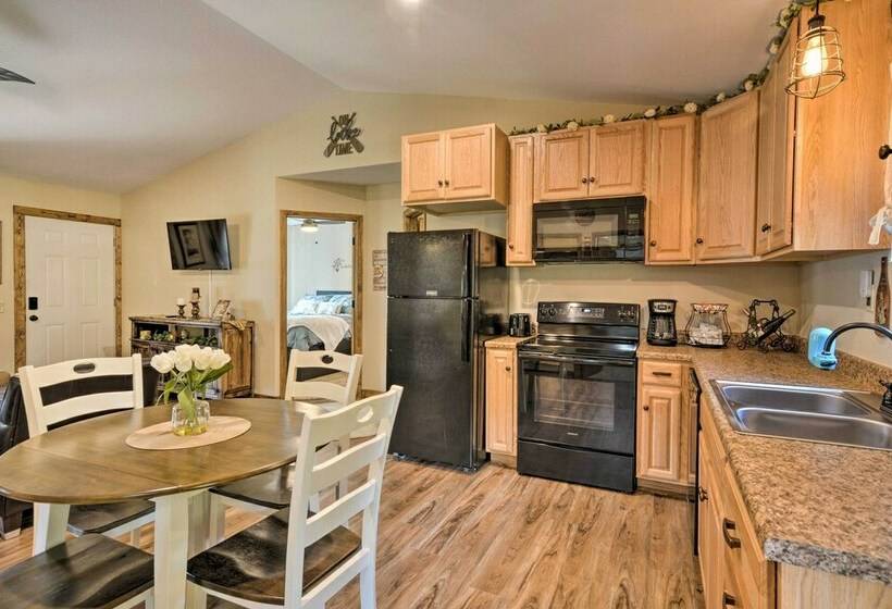 Pet Friendly Stockton Retreat W/ Fire Pit!