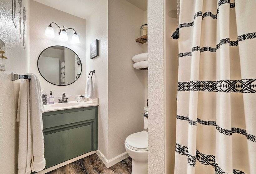 Lakeside Groveland Home W/ Hot Tub, Near Yosemite