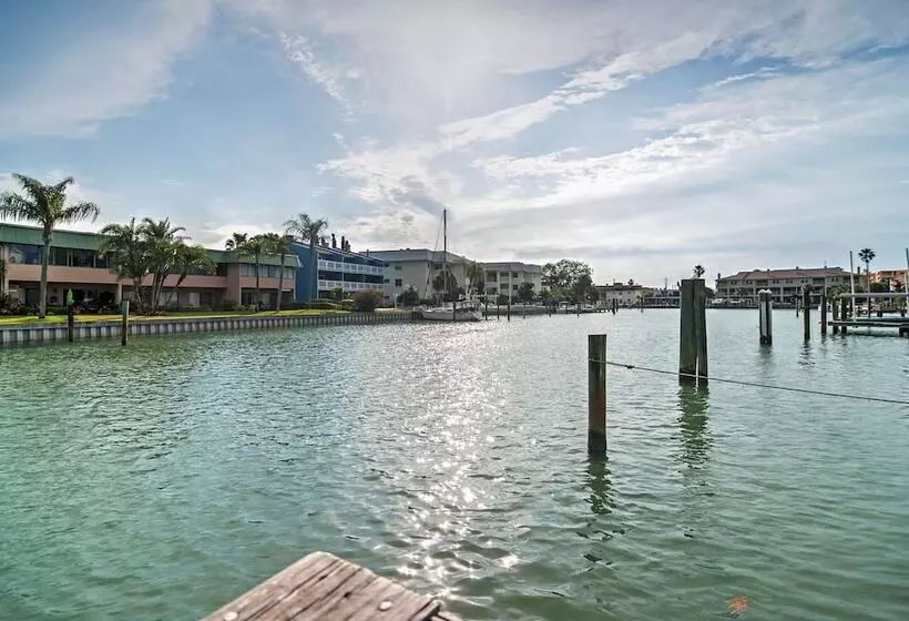 Quiet Cottage < 1/2 Mi To Gulf Coast & Boardwalk!