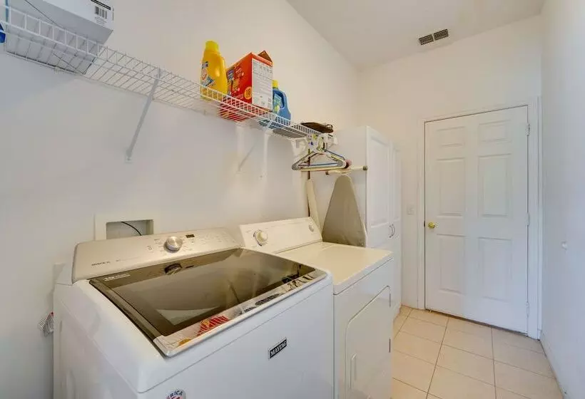 Lake View Escape W/ Lanai In Kissimmee!