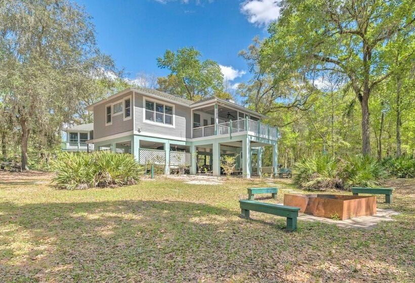 Riverfront Bell Gem: Boat Slip + Outdoor Amenities