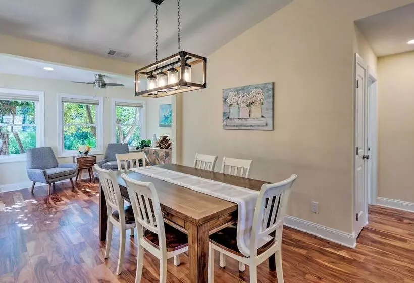 Sea Pines Resort Escape W/ Deck ~ 2 Mi To Beach!