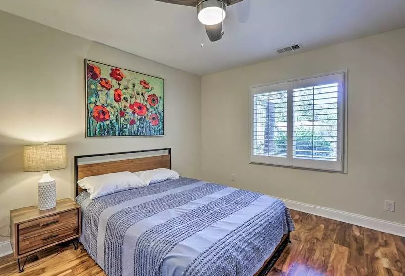 Sea Pines Resort Escape W/ Deck ~ 2 Mi To Beach!