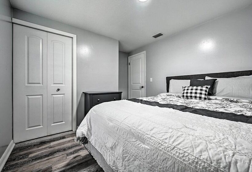 Spacious Brandon Home W/ Private Outdoor Pool