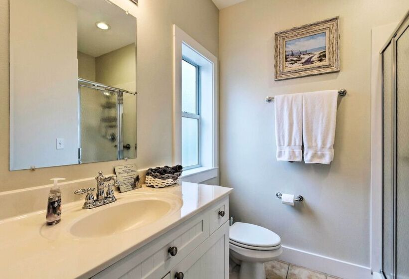 Spacious Miramar Beach Cottage W/ Beach Access!