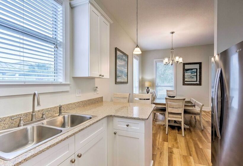 Spacious Miramar Beach Cottage W/ Beach Access!