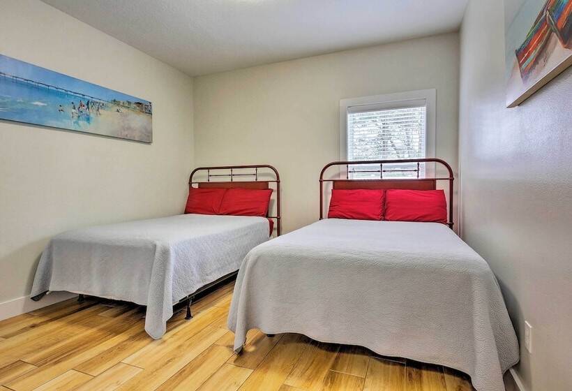 Spacious Miramar Beach Cottage W/ Beach Access!