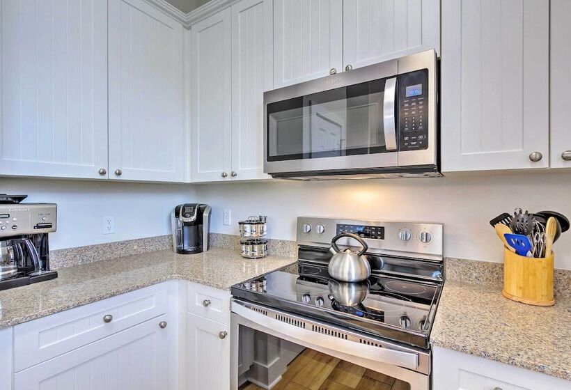 Spacious Miramar Beach Cottage W/ Beach Access!