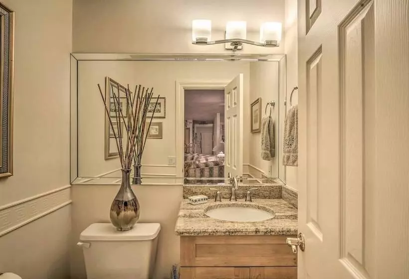 Spacious Naples Home < 1 Mi To Vanderbilt Beach!