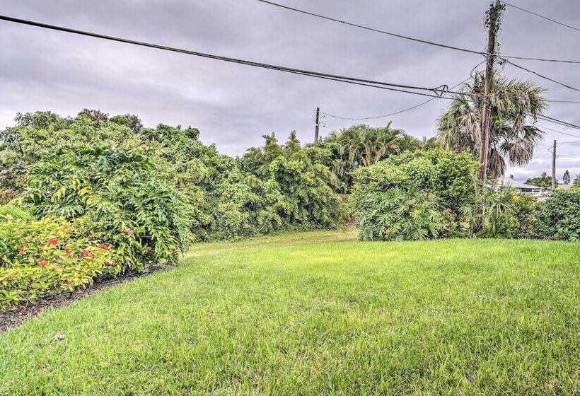 Spacious Naples Home < 1 Mi To Vanderbilt Beach!