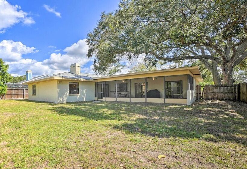 Stunning Retreat ~ 3 Miles To Pier!