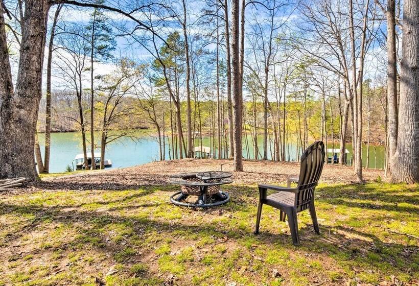 Townville Lake House W/ Private Dock, Kayaks!