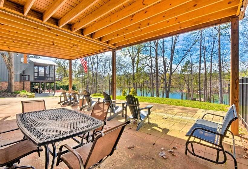 Townville Lake House W/ Private Dock, Kayaks!