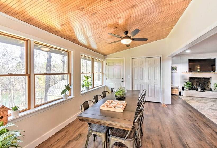 Townville Lake House W/ Private Dock, Kayaks!