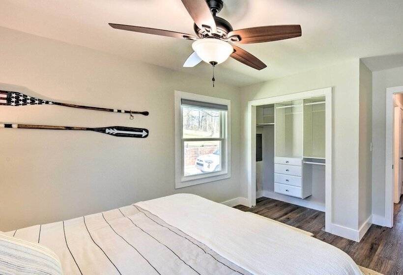 Townville Lake House W/ Private Dock, Kayaks!