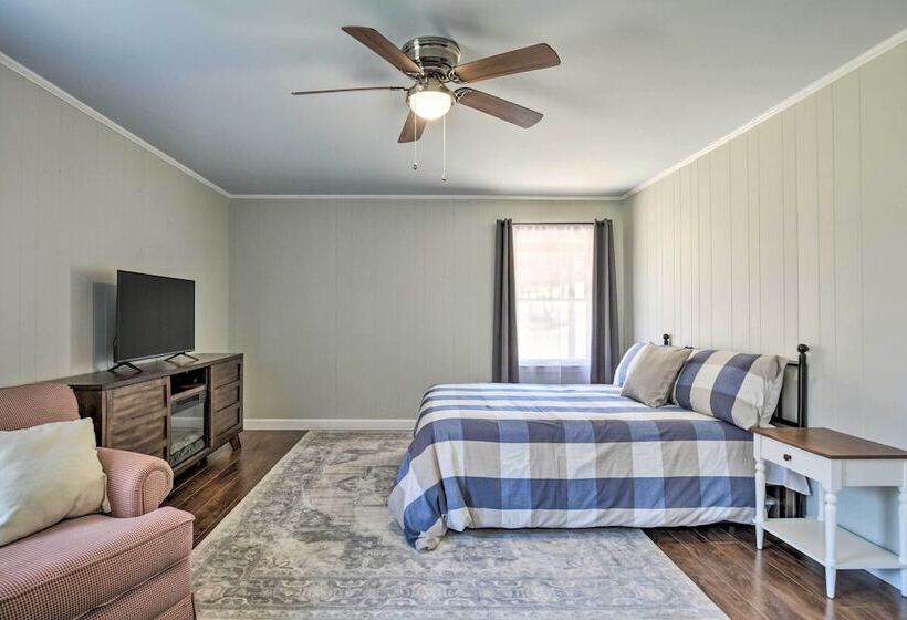 Tranquil Country Retreat Close To Greenville!