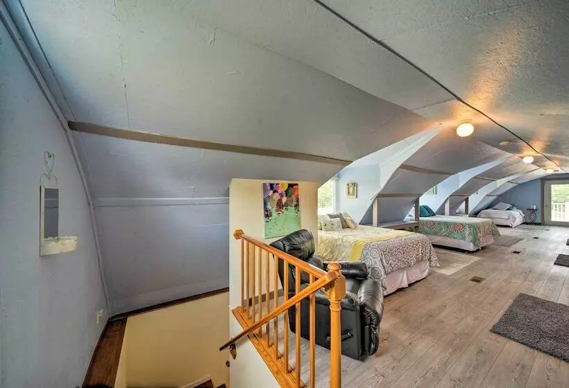 Updated Berger Cottage W/ Pool, On A Private Farm!