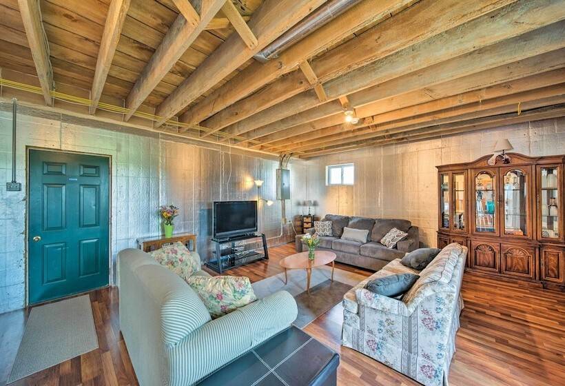 Updated Berger Cottage W/ Pool, On A Private Farm!