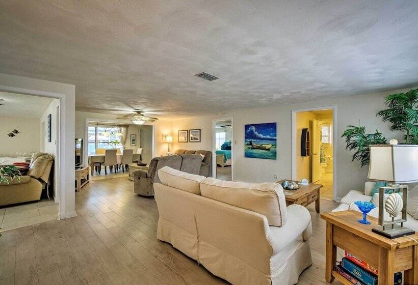 Waterfront Hernando Beach Home W/ Dock+kayaks