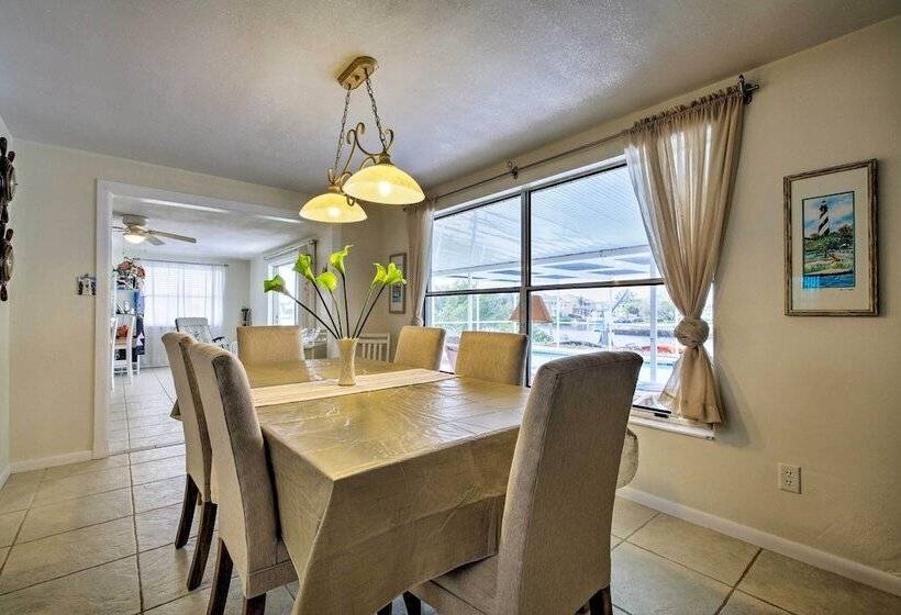 Waterfront Hernando Beach Home W/ Dock+kayaks