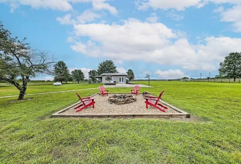 Waterfront Missouri Escape W/ Private Pond & Dock!