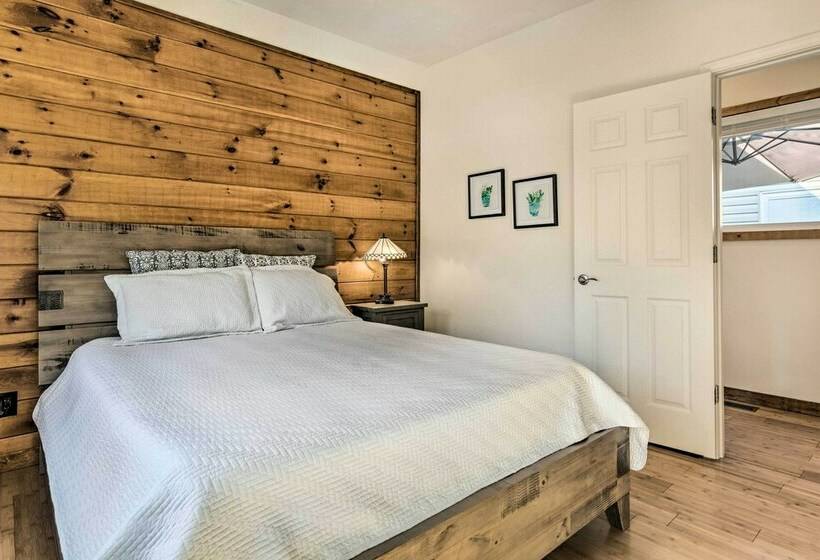 Beautiful Rutherfordton Retreat W/ Fire Pit!