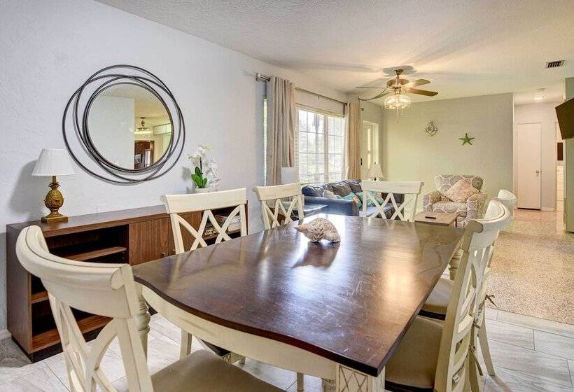 Bradenton Cottage W/ Screened Pool: 12 Mi To Beach