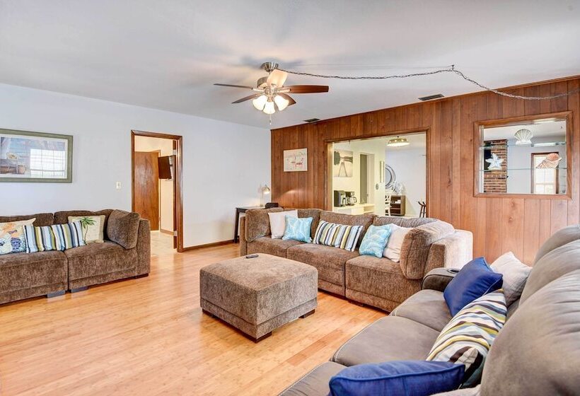 Bradenton Cottage W/ Screened Pool: 12 Mi To Beach