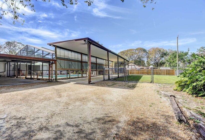 Bradenton Cottage W/ Screened Pool: 12 Mi To Beach