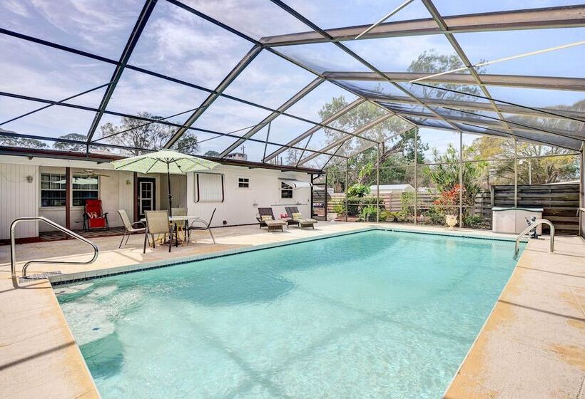 Bradenton Cottage W/ Screened Pool: 12 Mi To Beach