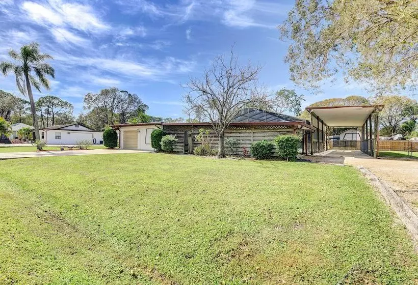 Bradenton Cottage W/ Screened Pool: 12 Mi To Beach