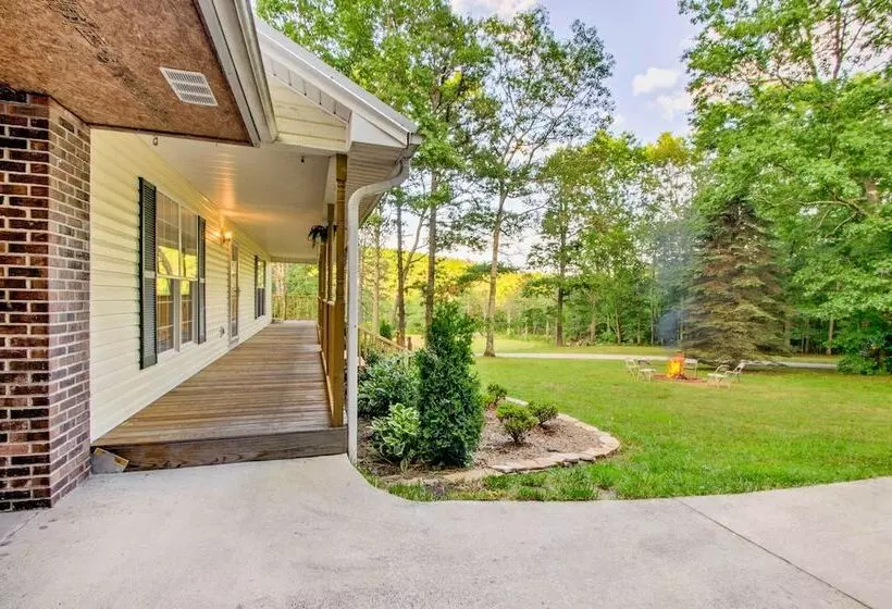 Cedar Mountain House On 12 Acres   Near Trails!