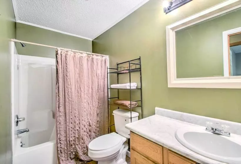 Cedar Mountain House On 12 Acres   Near Trails!