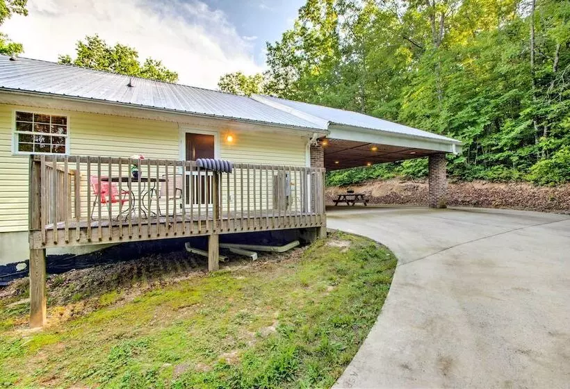 Cedar Mountain House On 12 Acres   Near Trails!