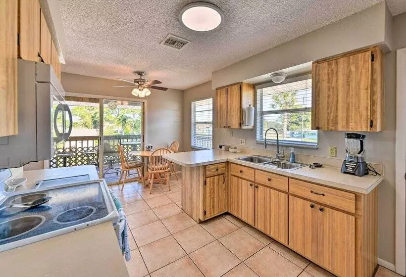 Coastal Oasis W/ Shared Pool, 2 Mi To Beach!