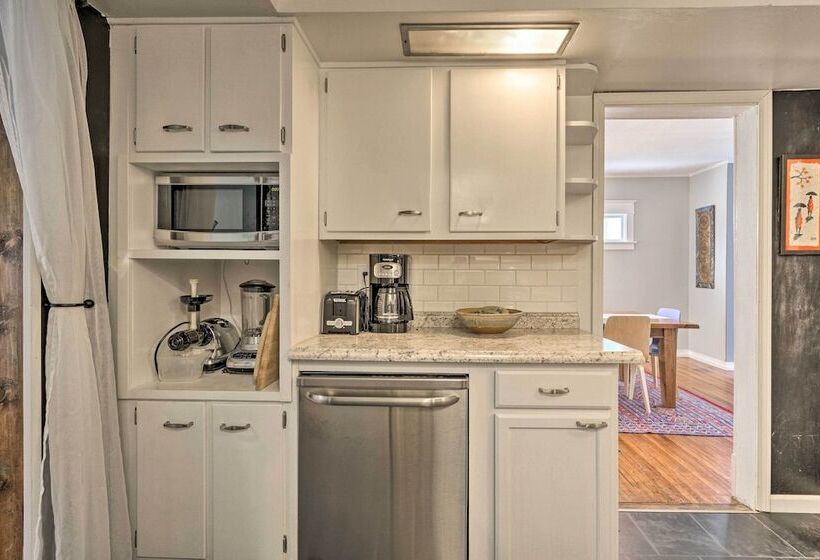 Comfortable Craftsman Home   2 Miles To Ub Campus!