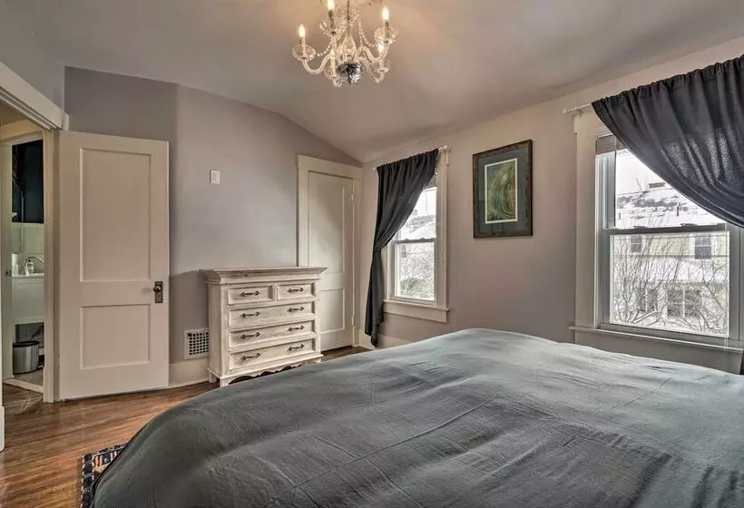 Comfortable Craftsman Home   2 Miles To Ub Campus!