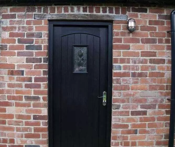 Cosy Secret Cottage In A Beautiful Walled Garden