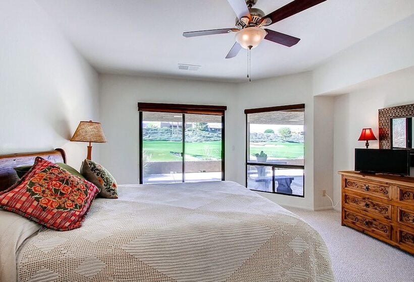 Country Club Home: 2br, 2 Ba + Den ~ 1 Mi To Golf!