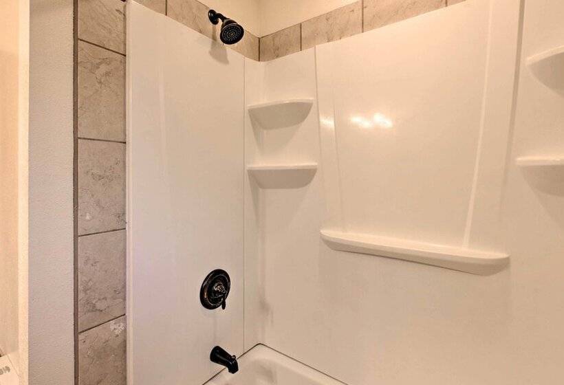 Family Cabin W/ Hot Tub: 1 Mi To Angel Fire Resort