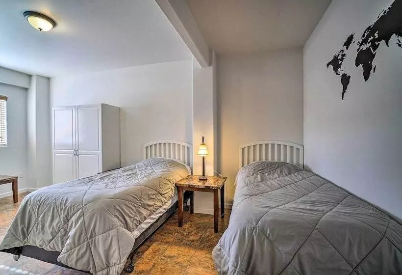 Family Retreat ~8 Mi To Downtown + Bishops Beach!