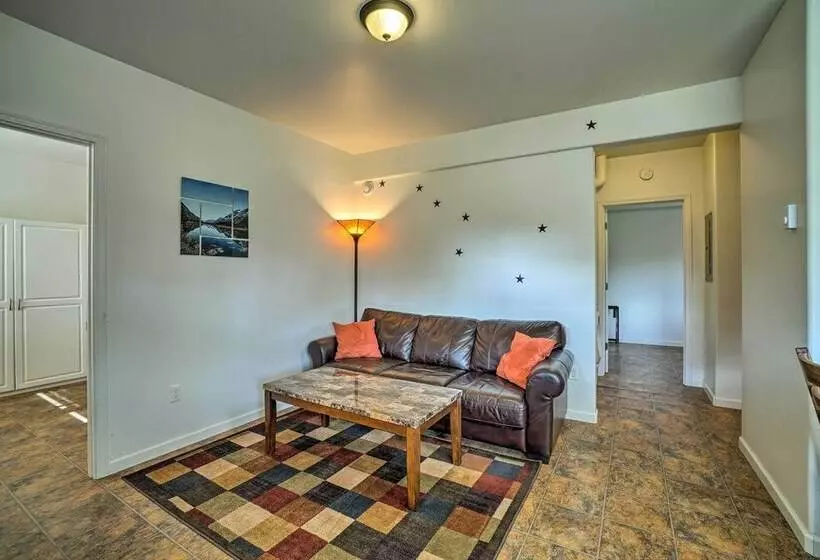 Family Retreat ~8 Mi To Downtown + Bishops Beach!